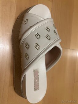 Nove liu jo slapky - 3