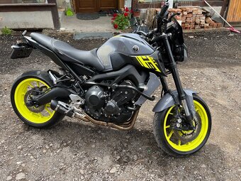 Yamaha MT09 - 3