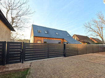 Na predaj 4-izbový rodinný dom s predzáhradkou a 2 parkov - 3