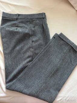 Zachovaly pánsky oblek - 3