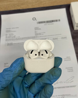 Apple AirPods 4 (ANC) - 3