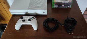 Predám Xbox one S+hry - 3