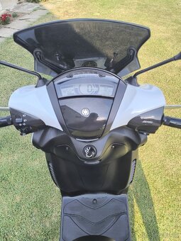 Skúter Yamaha 125 - 3