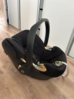 Cybex Aton Q JS by Jeremy Scott - 3