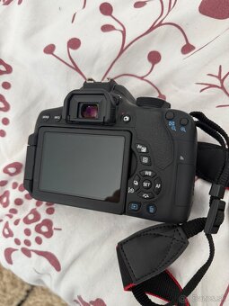 Canon EOS 750D + Canon EF-S 18-55mm - 3