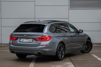 BMW 520d Touring xDrive Sport Line - 3