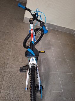 Predám detský bicykel 20kola Cube bielomodry - 3