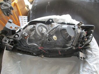 predne svetlo Subaru Impreza 2007-2011 - 3