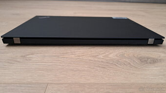 LENOVO ThinkPad T14 Gen 2 (Január 2022) - 3