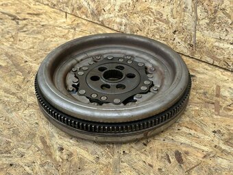 Zotrvačník DSG SAH DQ250 - 3