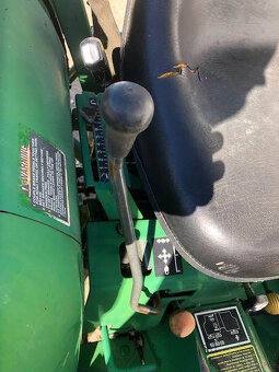 Traktor John Deere 790 - 3