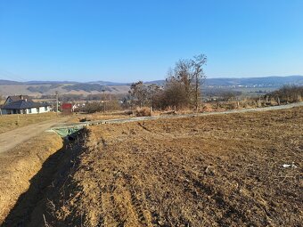 Pozemok Kalnište - 3