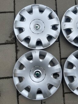 Puklice,kryty kolies Škoda Octavia 2 r15" - 3