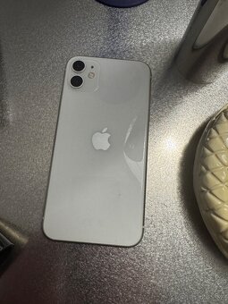 Apple iPhone 11 64GB - 3