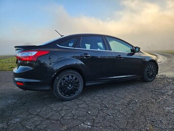 Ford Focus 2.0 - 3