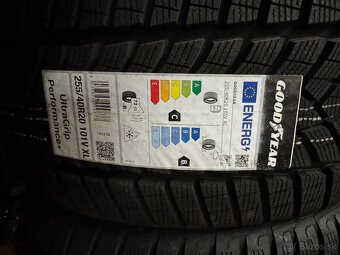 Goodyear UltraGrip Performance + 255/40 R20 101V - 3