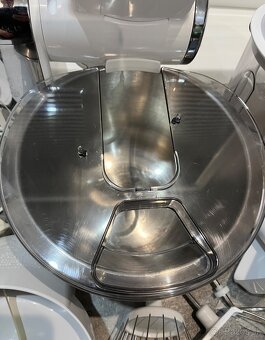 Bosch MUM 48CR1/05 kuchynský robot - 3