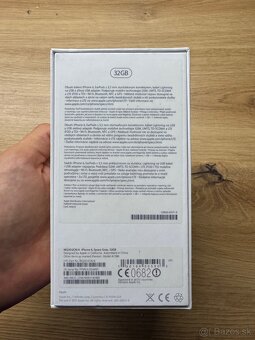 Apple iPhone 6 - Space Gray - 3