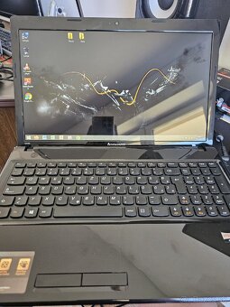 Lenovo G585 serie 15,6" - 3