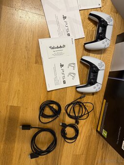 Playstation 5 Pro 2Tb + 2 ovládače - Super stav - 3
