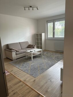 Dvojgarsónka na prenájom 48m2 v Leviciach - 3