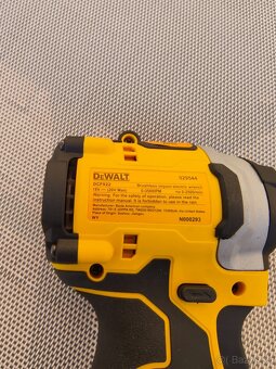 Dewalt rázovy uťahovak - 3
