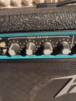 Gitarové kombo Peavey BANDIT 112 Made in USA - 3