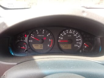 Predám Nissan Navara D40 4x4 ročník 2007 - 3