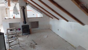 Na predaj dvojdom v centre Rajky – výnimočná investičná príl - 3