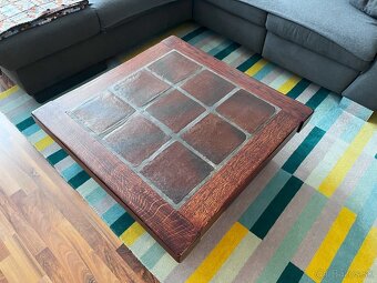 Robustny konferencny stol hnedy z dreva a kameniny - 3