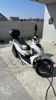 Symphony  ST 125 - 3