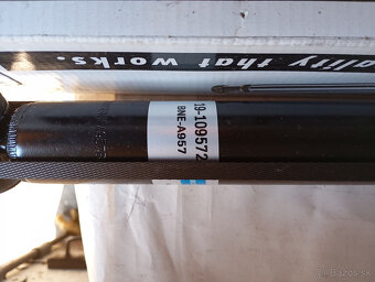 Zadný tlmič pruženia. - 3