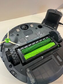 Roboticky vysávač Roomba i7 - 3