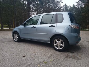 Mazda 2 - 1.25 (2007) - 3