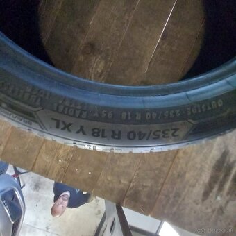 235/40 R18 XL - 3