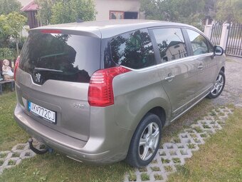 Peugeot 5008 - 3