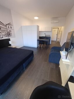 Ponúka na predaj 1-izb. apartmán, Žilinská ul., BA I - 3