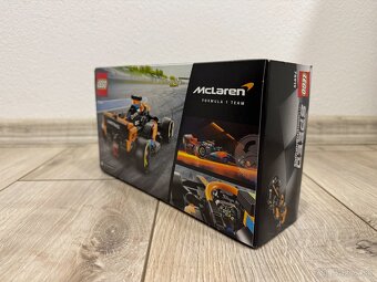LEGO® Speed Champions 76919 Pretekárske auto McLaren Formula - 3