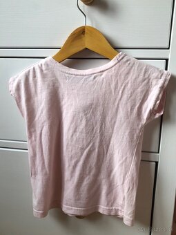 ————Bledoružové bavlnené tričko Pískacie, 92, 5.60 E— - 3