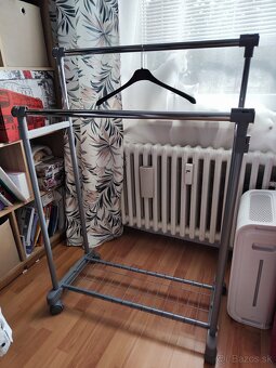 Predám vešiak na oblečenie - 3