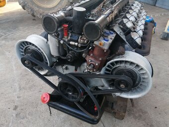 Motor tatra 111 - 3