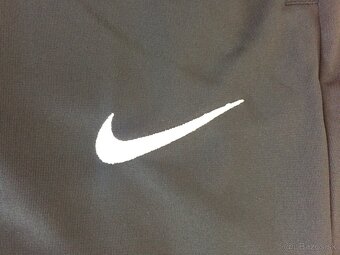 Liverpool FC Nike čierne slim fit tepláky, veľkosť XL - 3