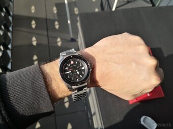 Victorinox Journey Antimagnetic - 3