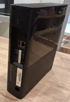 Xbox 360 E 220GB - 3