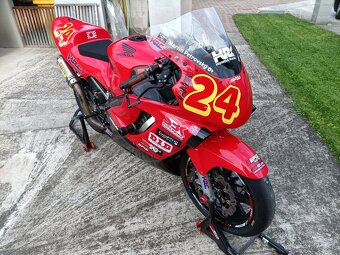 Okruhova Honda CBR 600 f4 - 3