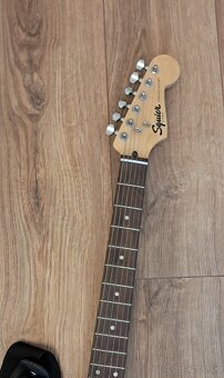 Fender squier stratocaster - 3