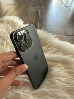 iPhone 15 pro 128gb BLACK TITANIUM - 3