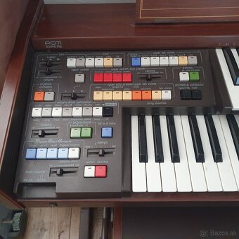 elektronic organ Technics - 3