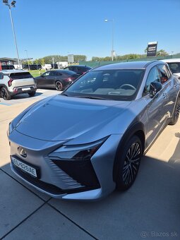 Lexus RZ 450 E - 3