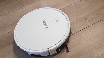 TESLA  robotický vysávač s mopom IQ 300 - 3